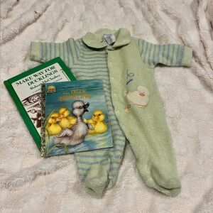Vintage New Baby Bundle Ducks!- 0-3m Pajamas and two books.